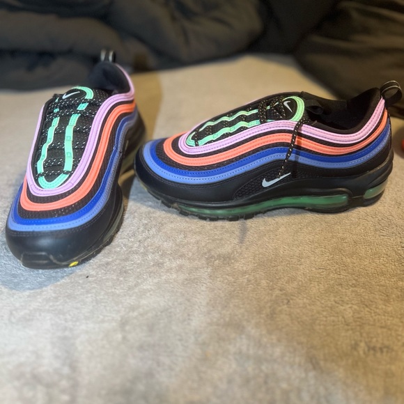 purple black blue 87 air maxes i would like 95$ too 100$ - Picture 1 of 3